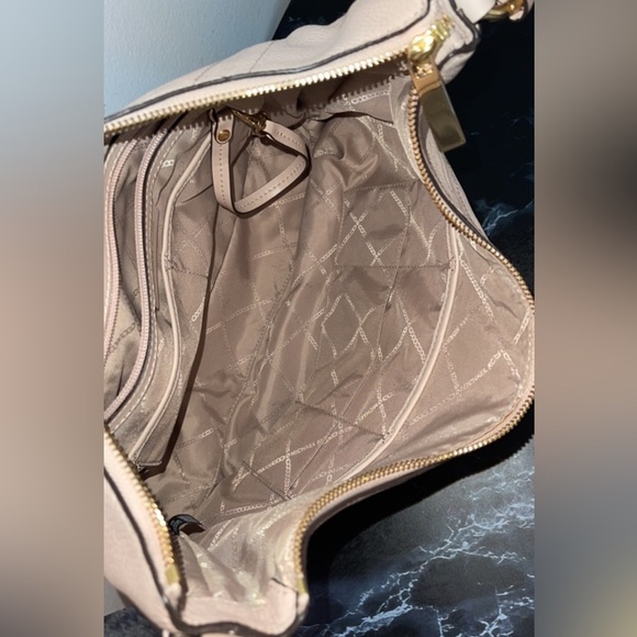 MICHAEL Kors Women’s Handbag Aria Large Shoulder Leather AUTHENTIC - Picture 10 of 10